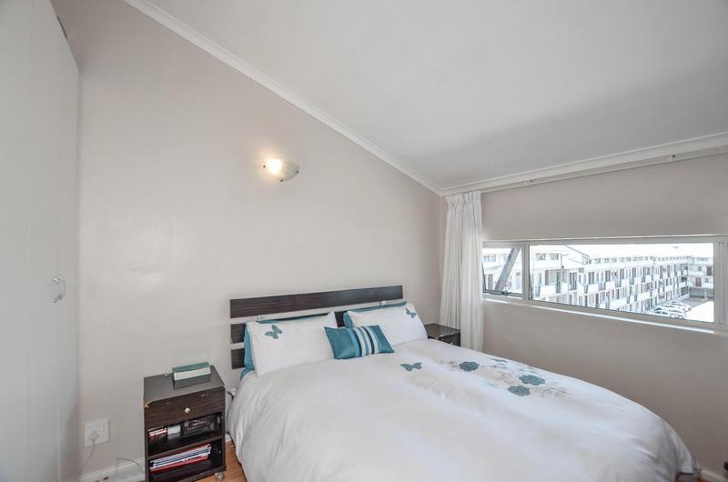 2 Bedroom Property for Sale in Uitzicht Western Cape